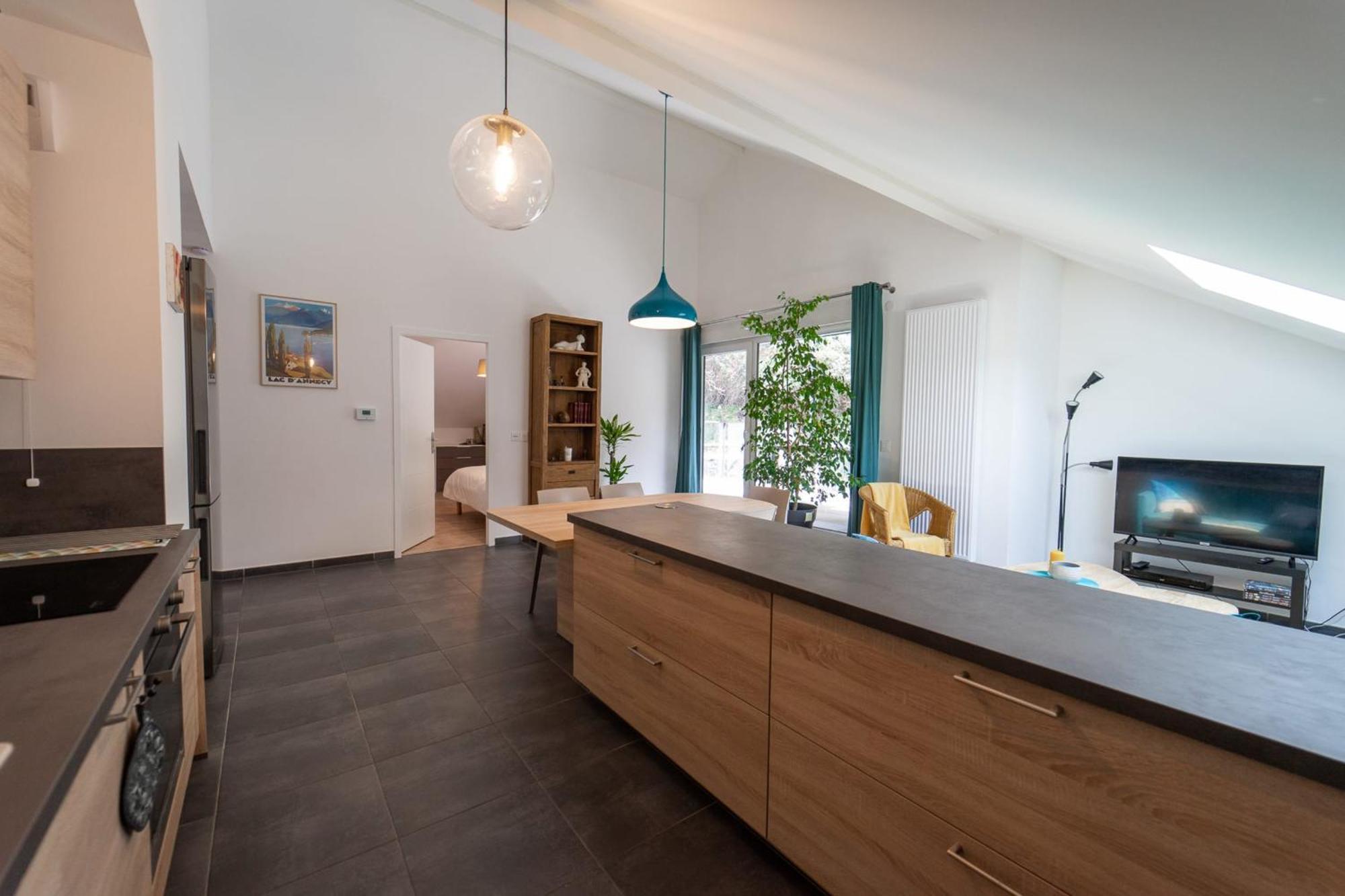 La Champanaise - Appartement 2 chambres à 300m du Lac d'Annecy Duingt Esterno foto